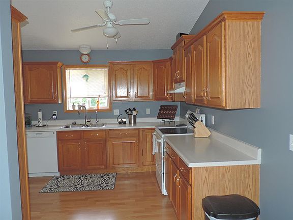 5th image of 2905 Lakeview Dr