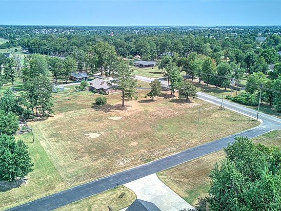 2nd image of 1706 S Osage Rd #7