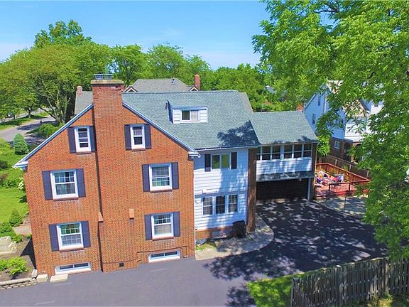 3rd image of 504 Sedgwick Dr