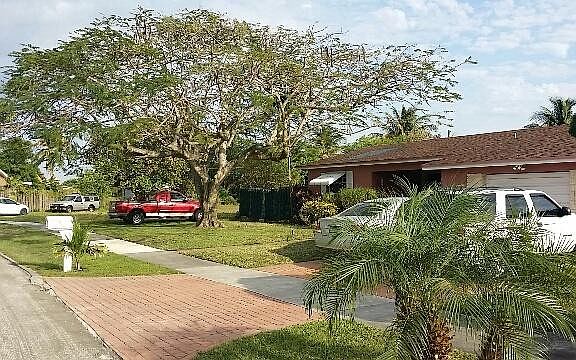 2nd image of 410 NW 202nd Ter