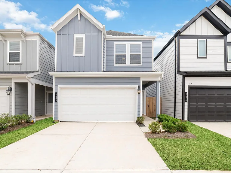 3530 Blue Mockingbird St — Photo 1