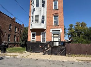 32 Douw St, Troy, NY 12180