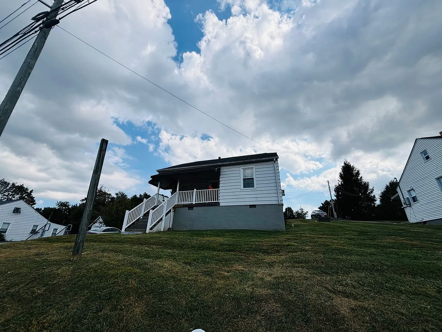 2 Bedroom, 1 Bath House — Photo 4