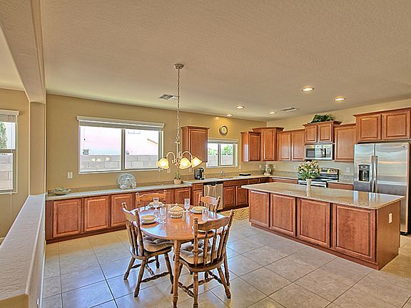 5th image of 1252 E Jardin Dr