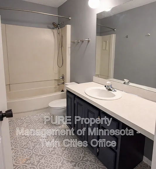 2500 Woodbridge St — Photo 10