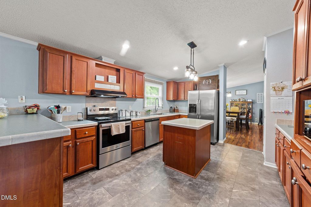 Apartment in Willow Spring - View 2