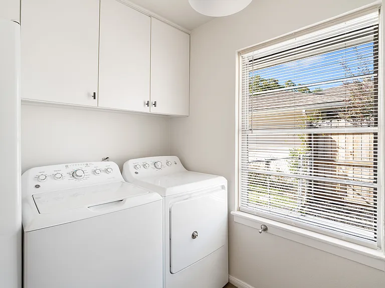 Linkwood Dr — Photo 14
