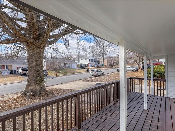 4th image of 3303 N McCoy St