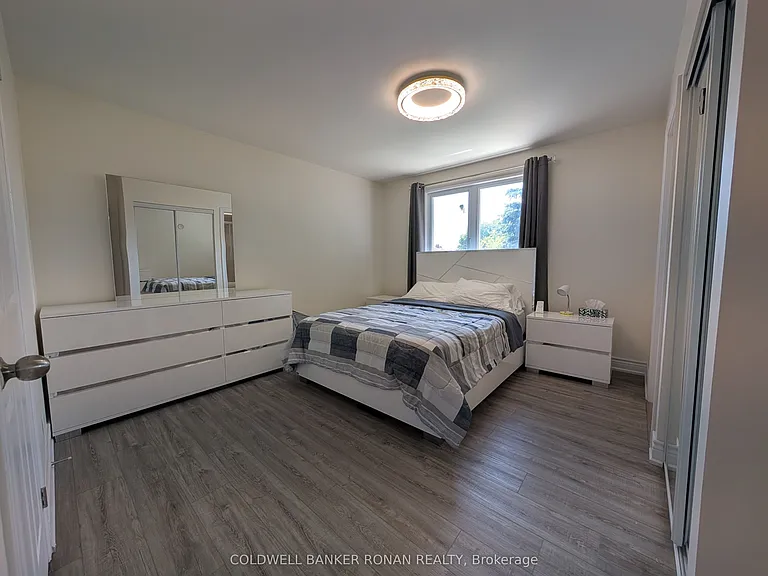 41 Camrose Dr — Photo 15