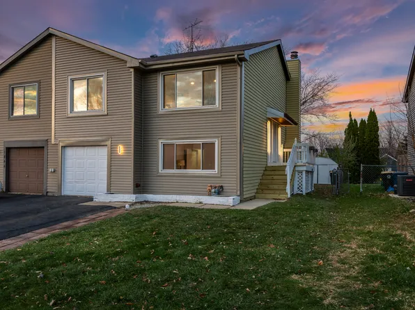 1842 Nautilus Ln, Hanover Park, IL 60133