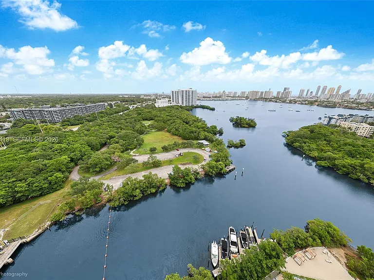 16385 Biscayne Blvd #2205 — Photo 9