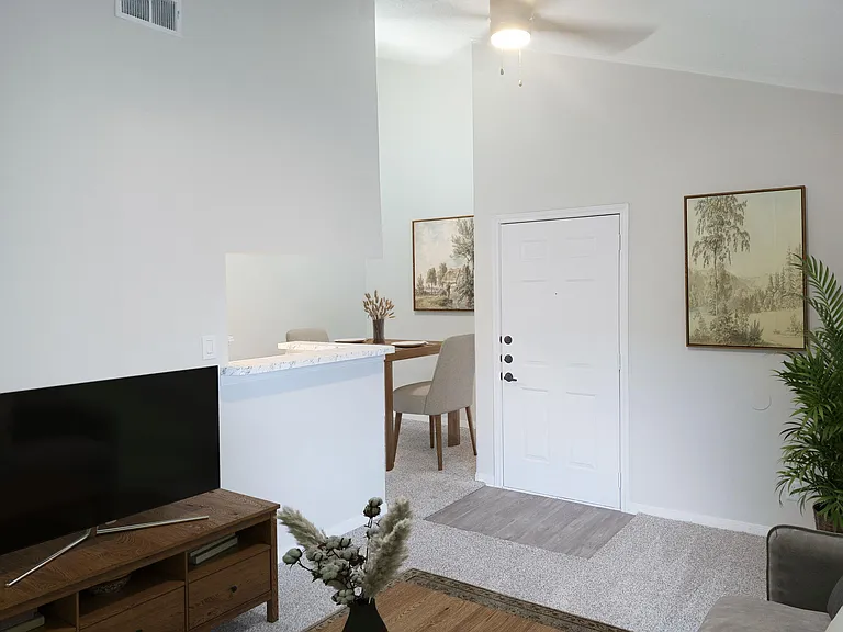 The Woodlands — Photo 10