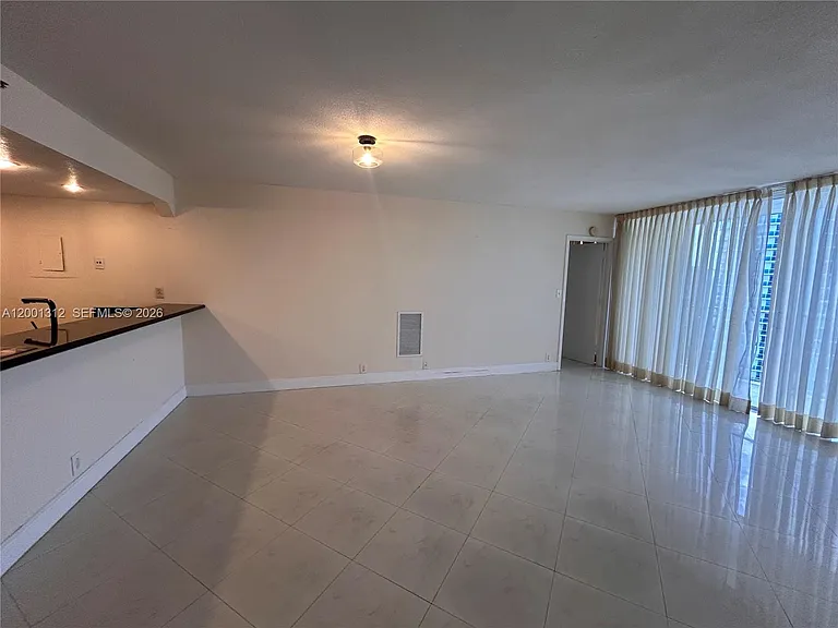 7601 E Treasure Dr #1612 — Photo 4