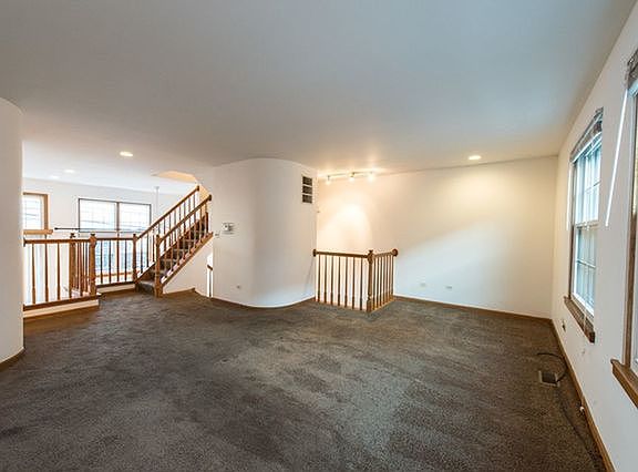 2nd image of 6201 S Knox Ave Unit C