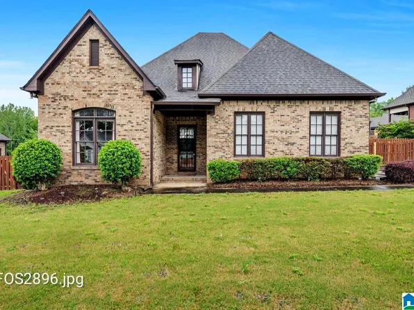 703 Linden St, Trussville, AL 35173