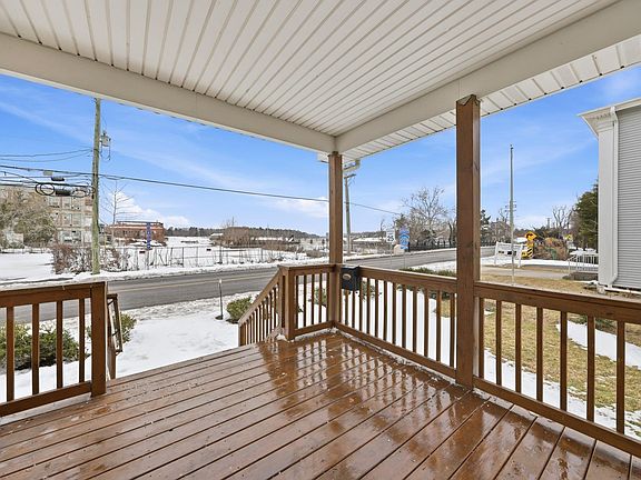 4th image of 80 Mill St
