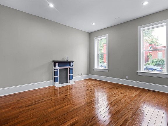 4th image of 3537 Illinois Ave