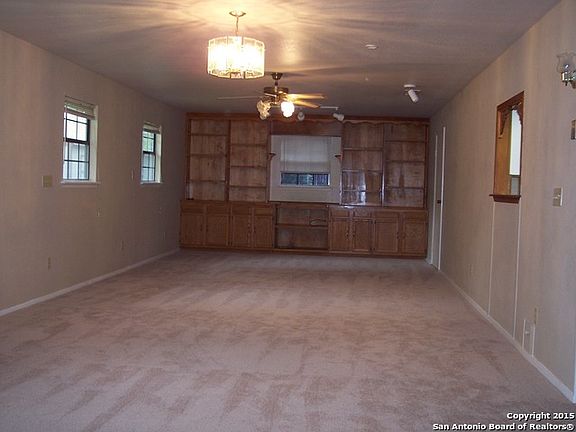 2nd image of 302 W Lindbergh Blvd