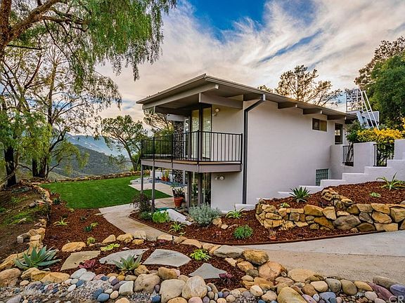 5th image of 26092 Mulholland Hwy
