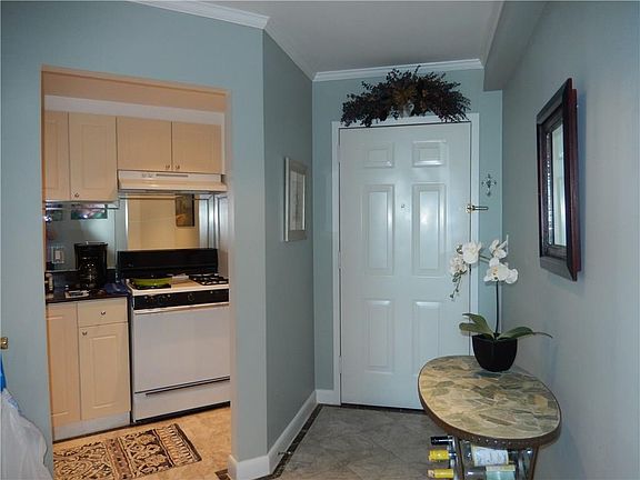 5th image of 1501 Clairmont Rd APT 2013