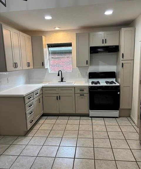 3043 Overland Trl — Photo 1
