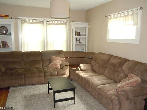 4th image of 12424 Cooley Ave