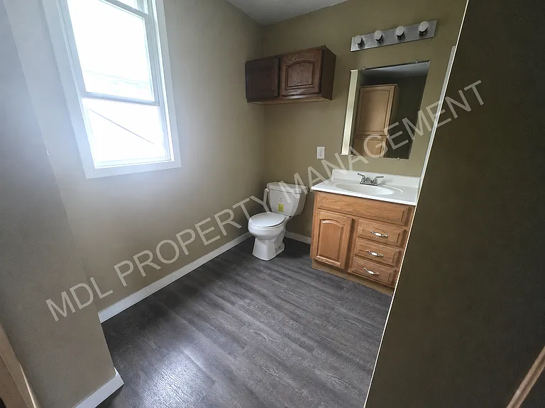 1500 Birney Street — Photo 8