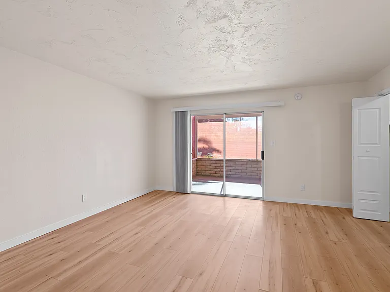 280 S Atlanta Dr — Photo 23