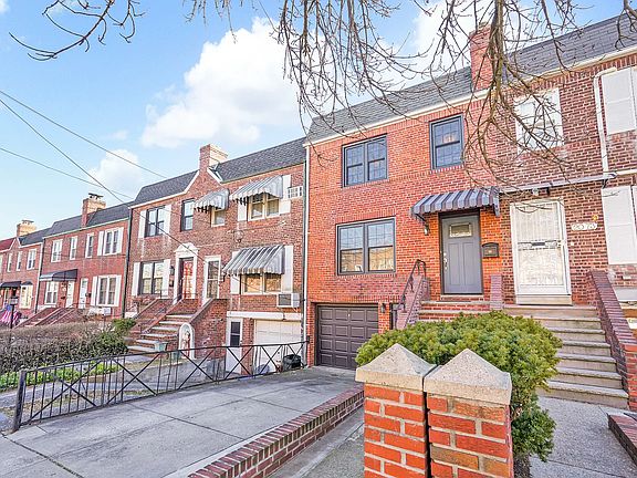 3rd image of 2071 46th St