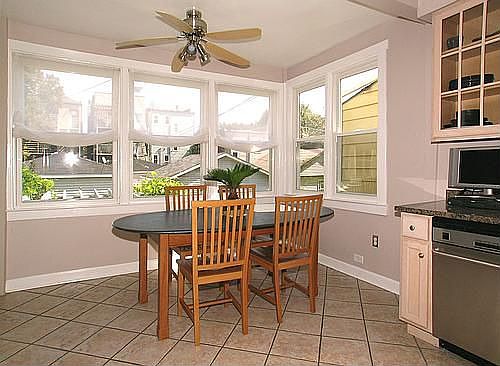 Kitchen Dining Area