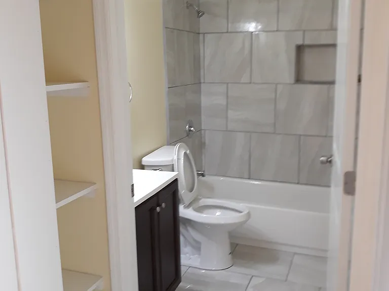 241 Jefferson Ave — Photo 6