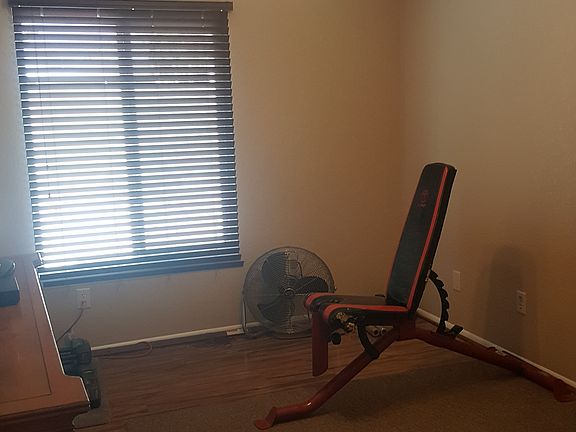 5th image of 148 W Michelle Dr