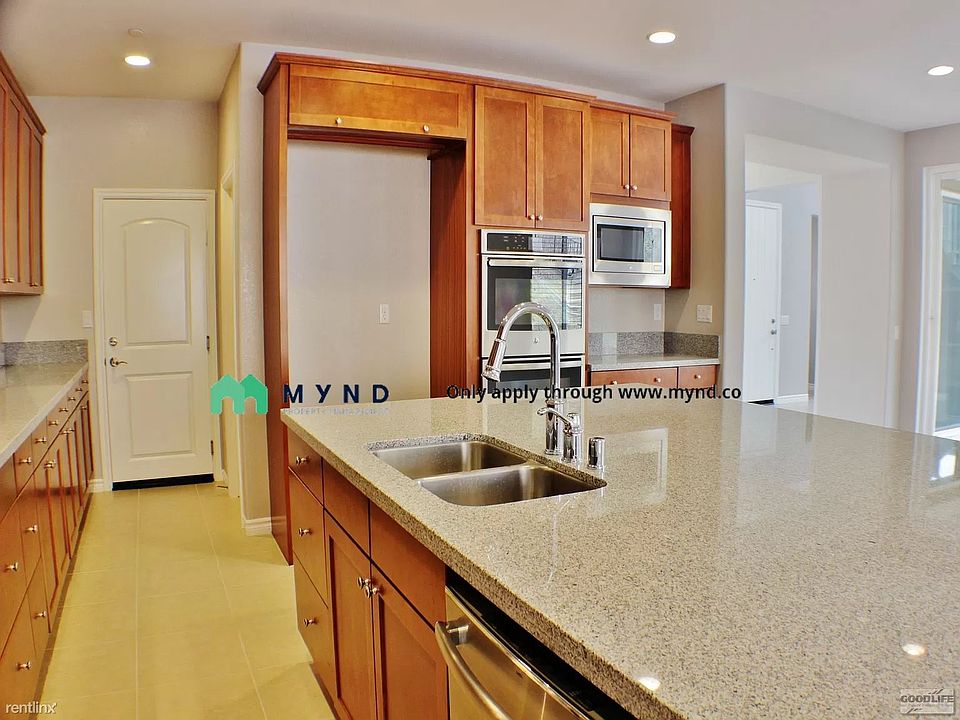 1st image of 949 Tucana Dr