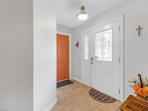3rd image of 93 Wellandvale Dr