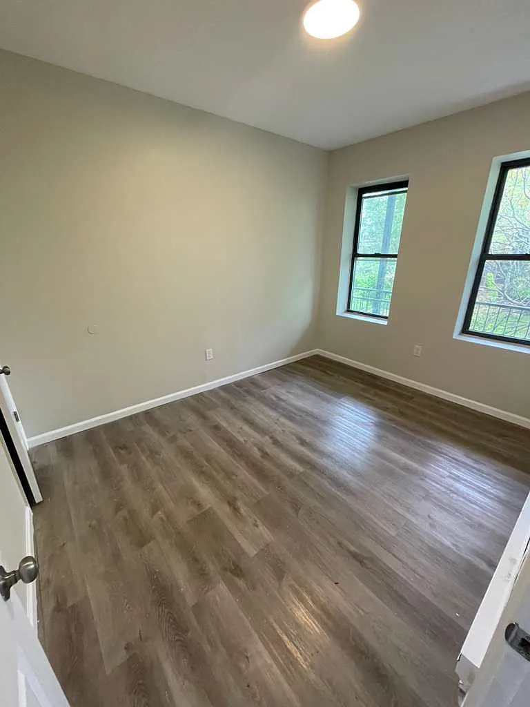 4 bed, $2,250 — Photo 3