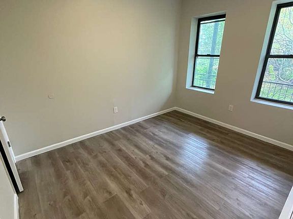 3rd image of 383 Avon Ave #3R