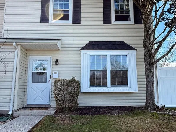 111 Reliance Cir, Telford, PA 18969