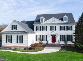 102 Heather Dr, New Hope, PA 18938