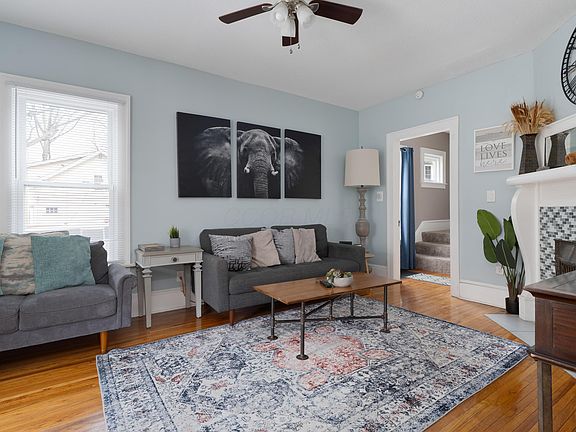 5th image of 2656 Indianola Ave