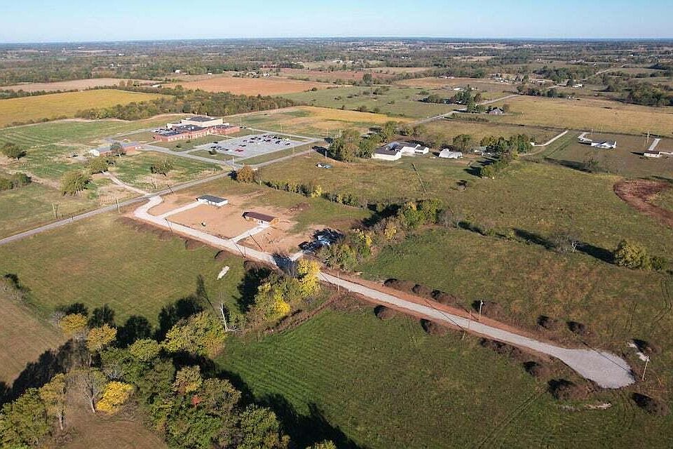 2nd image of 24155 Lawrence 2177 Lot 8