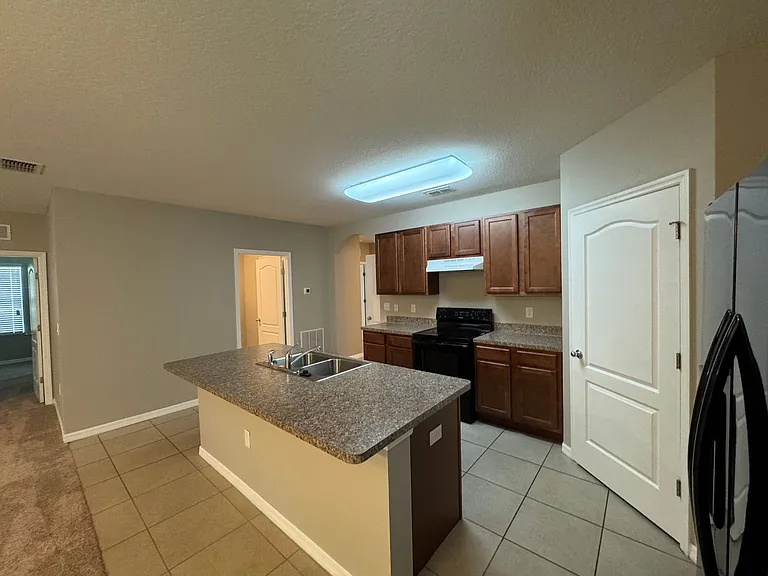 4117 Sophia Blvd — Photo 3