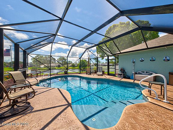 4th image of 4972 Rosewood Ln