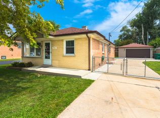 7711 Rutherford Ave, Burbank, IL 60459