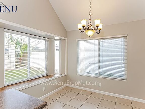 5th image of 2134 W Beaubien Dr