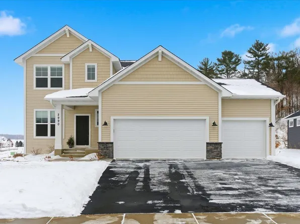 2990 Coventry Cir, River Falls, WI 54022