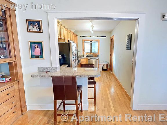 2nd image of 18 Bond St #2