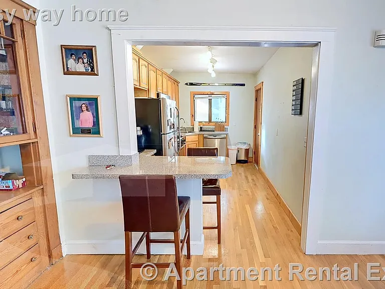 18 Bond St #2 — Photo 2