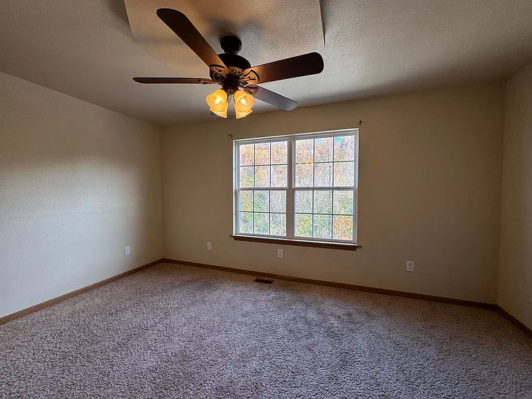 698 Hillside Rd — Photo 21