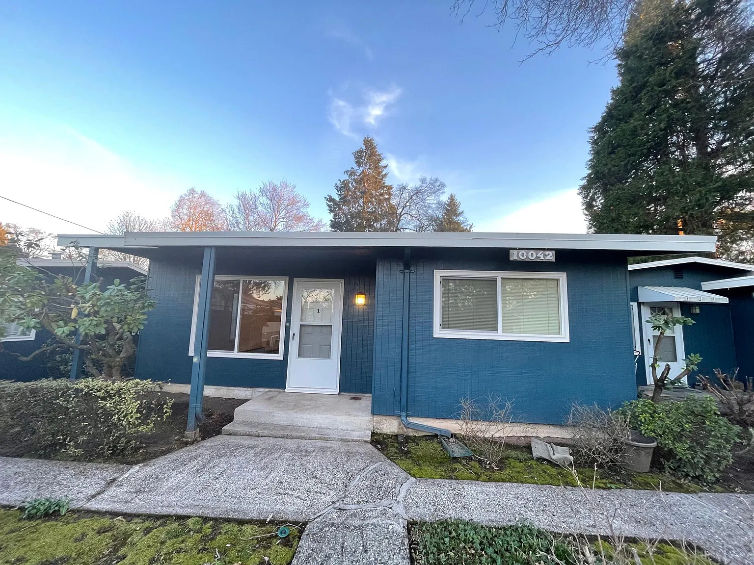 10042 SW Garrett St — Photo 1