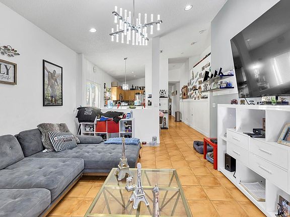5th image of 4504 SW 12th Court
